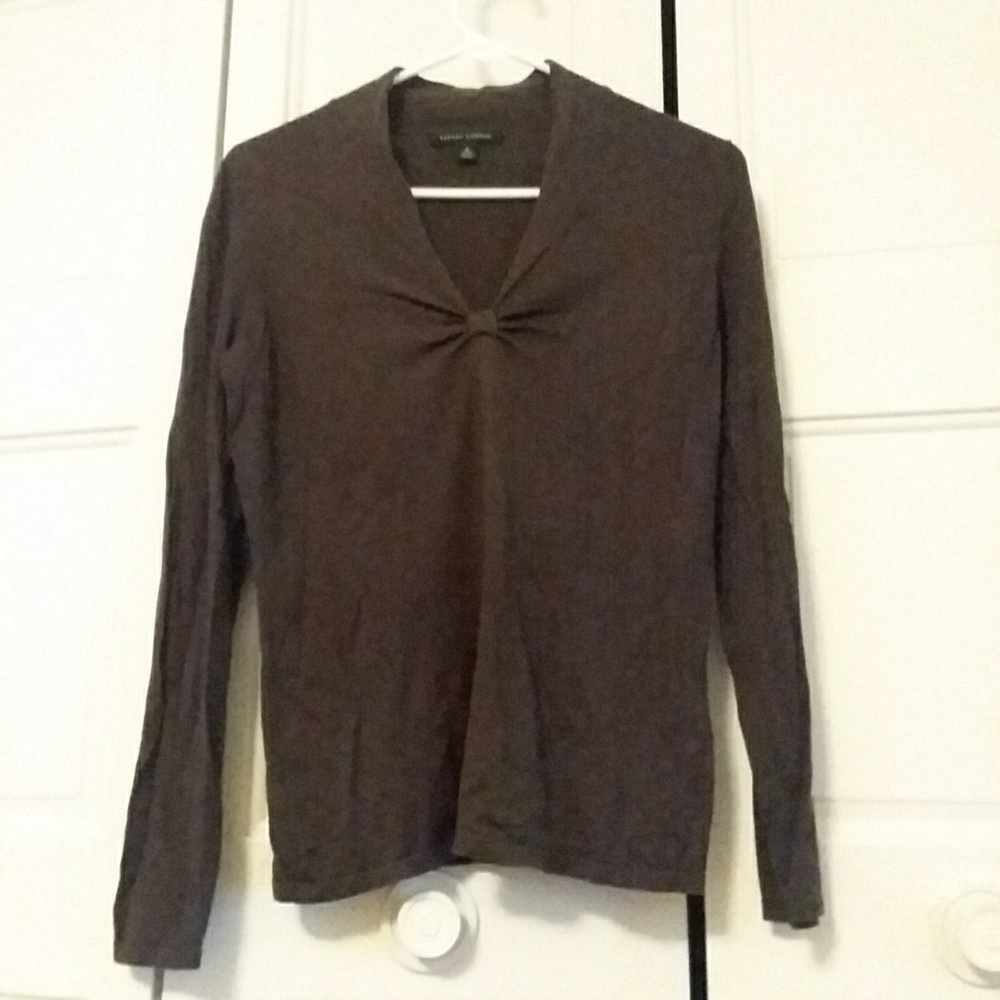 Simple  yet elegant  Brown bow long sleeve